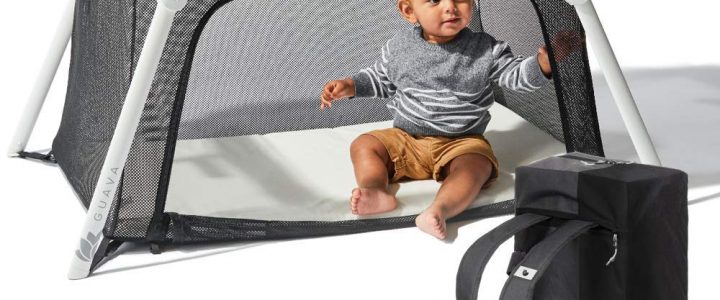 Lotus baby-safe travel crib